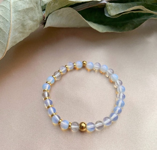 Pulsera Modelo Tanya (Piedra Lunar)